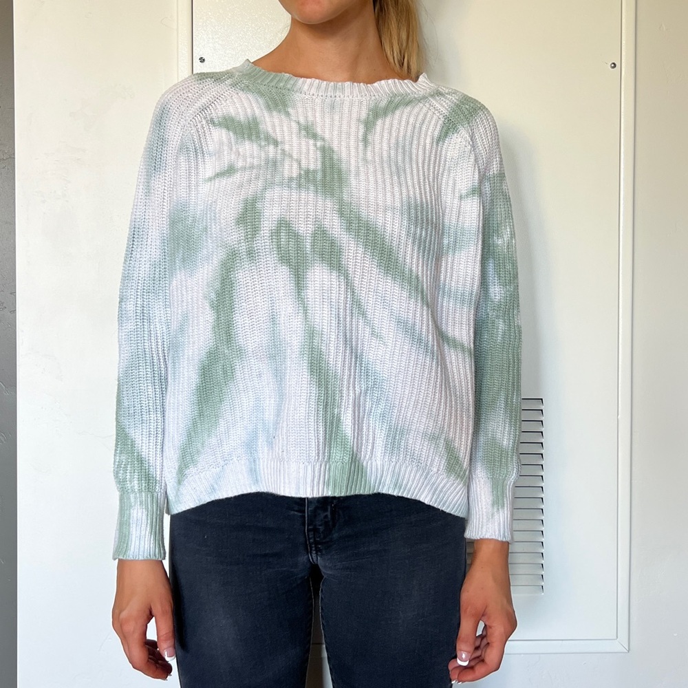 Forever 21 Seafoam Green & White Tie Dye Women’s Knit Sweater